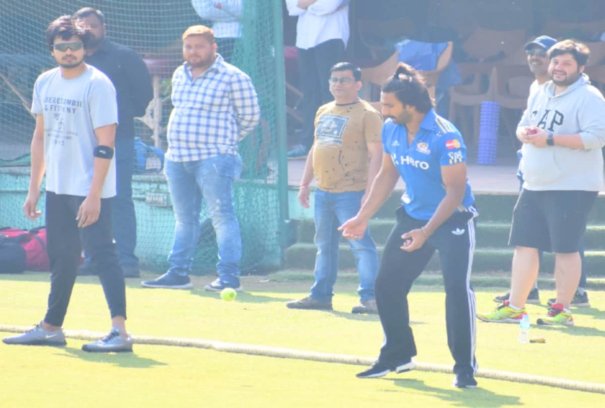 ranveer singh is doing cricket practice in dharamshala himachal
