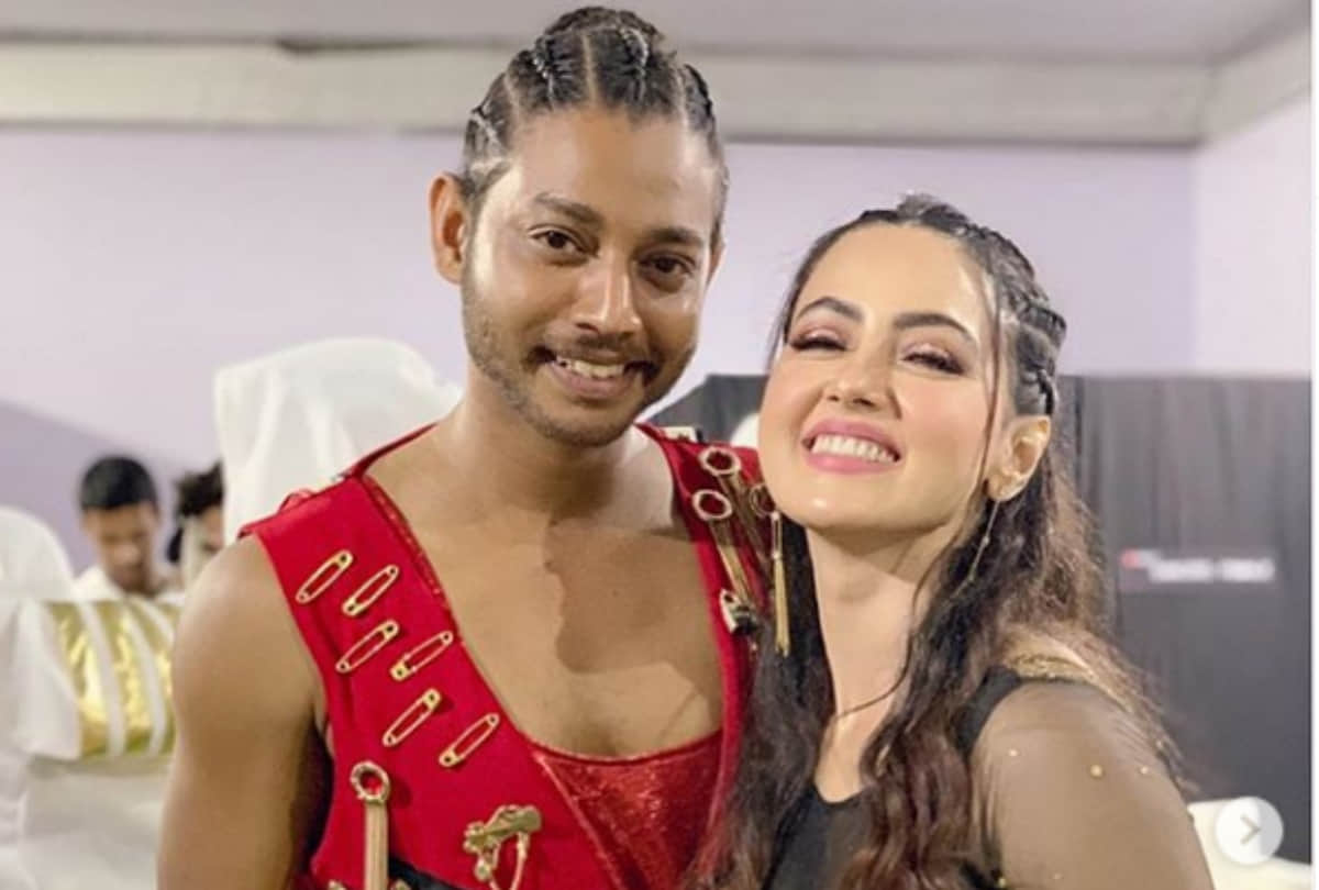 SANA khaan again blast on her ex boyfriend melvin louis