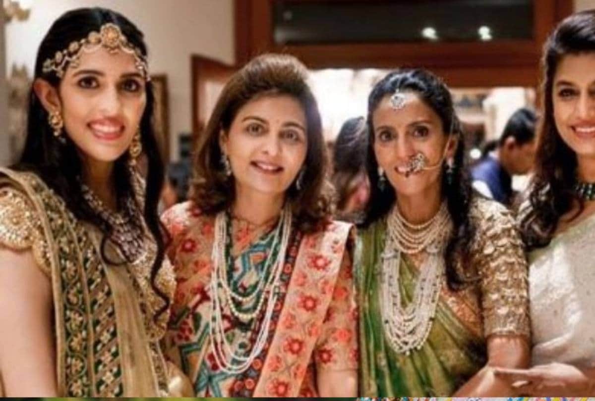 akash ambani and shloka mehta pre wedding function inside photo
