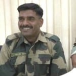 प्रेस वार्ता करते तेजबहादुर यादव