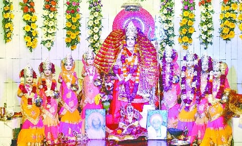 शक्ति आराधना के लिए नाथनगरी में उमड़े भक्त 