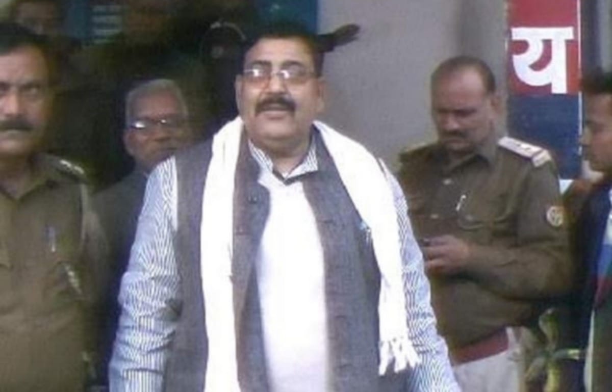 Ex minister write letter to allahabad court from azamgarh jail