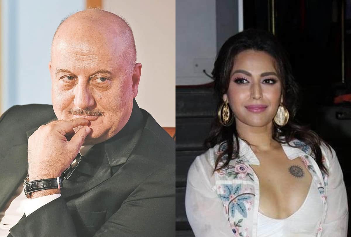 after Soni Razdan Swara Bhaskar react on Anupam Kher tweet