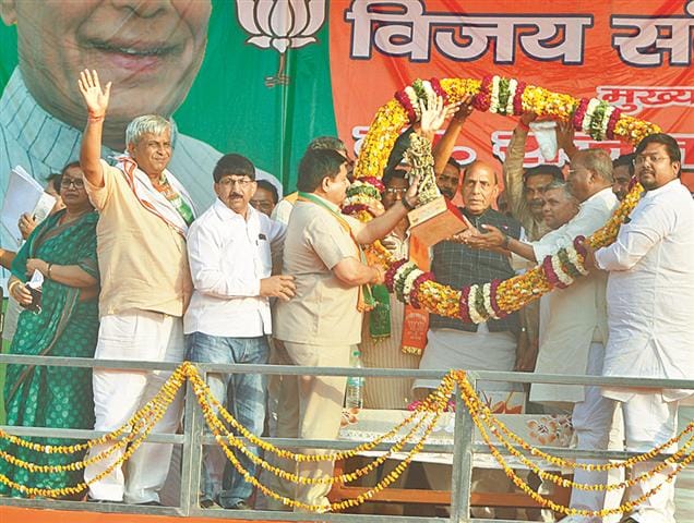 Rajnath avoids Hindutva