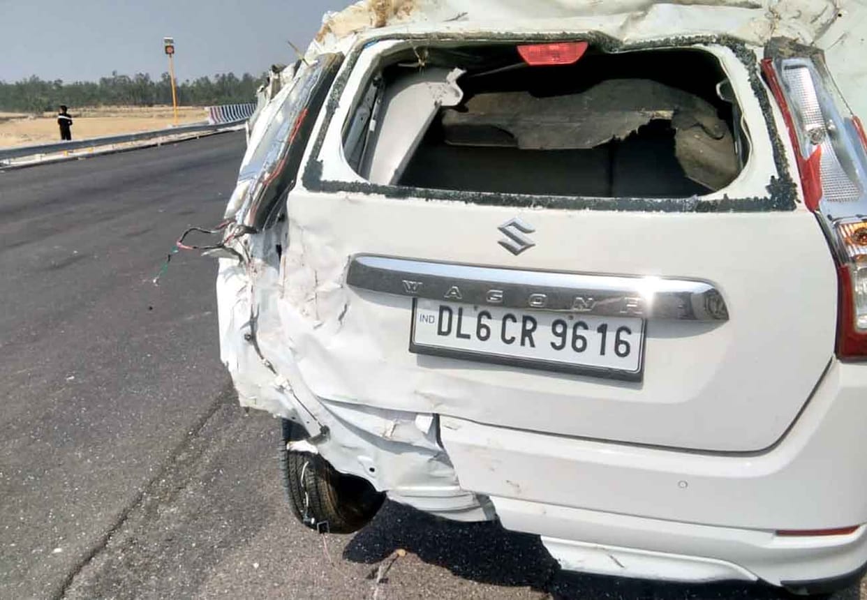 One died and four injured in different accidents on Lucknow Agra Express