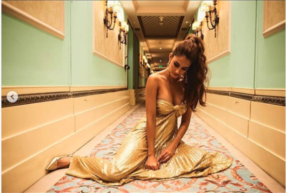 Disha Patani Looks Drop Dead Gorgeous in Golden Metallic Tube Gown