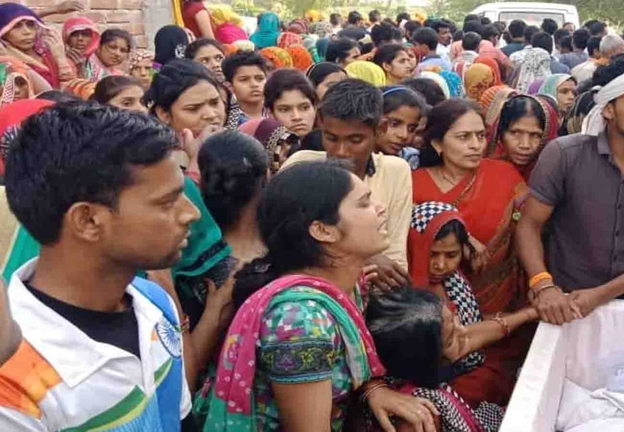 dead body of martyr Pankaj Dubey reached home
