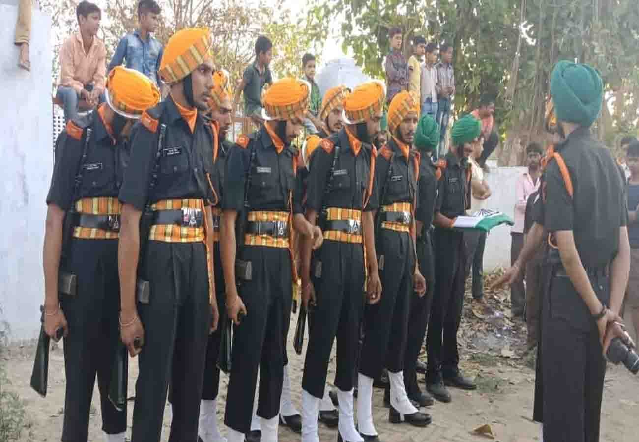 dead body of martyr Pankaj Dubey reached home