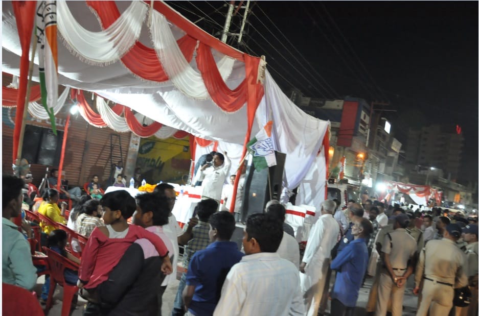 Lok sabha elections 2019 Bjp and congress rally only 20 meter distance in dehradun
