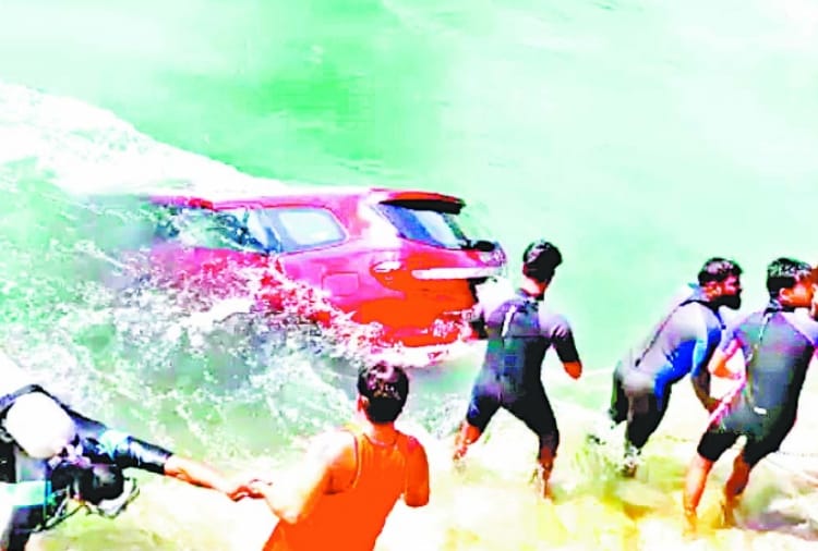 A man commits suicide in Patiala with his wife and two child