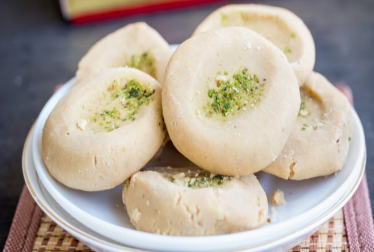 know about famous and delicious desert in india
