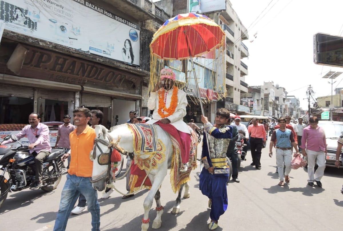 contestent went to file nomination in disguise of groom