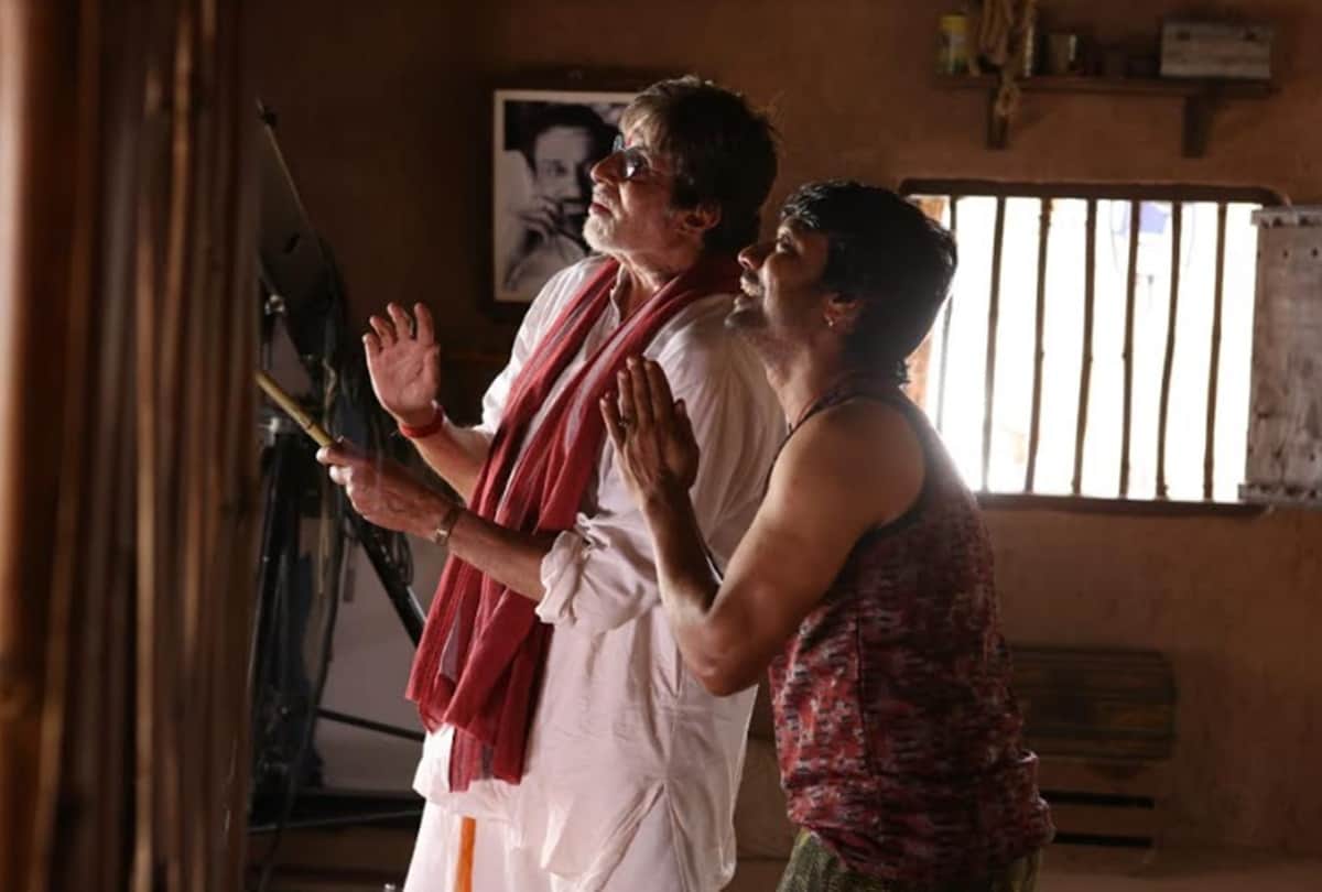 Amitabh Bachchan Ramya Krishnan Uyarndha Manithan gets title in hindi Tera Yaar Hoon Main