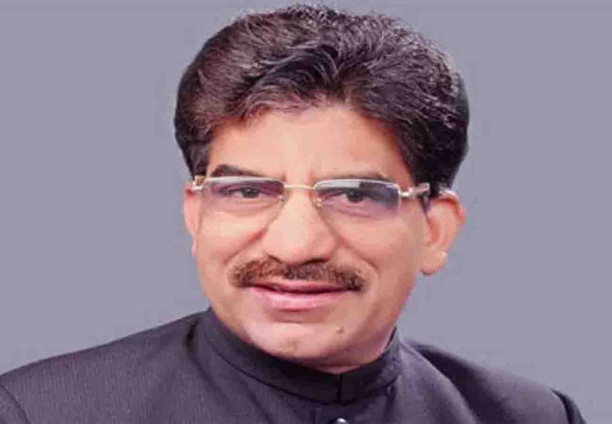 Congress candidate Rajaram Pal has 30 thousand rupee cash lok sabha election 2019