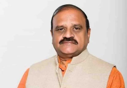Congress candidate Rajaram Pal has 30 thousand rupee cash lok sabha election 2019