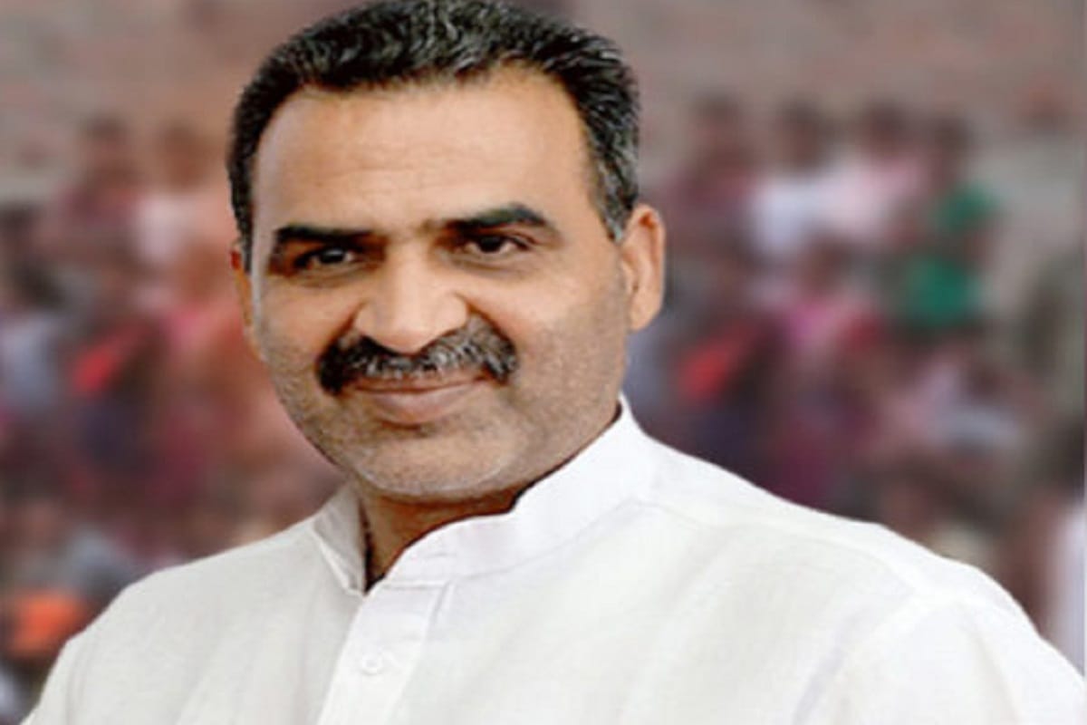 Lawyer Sanjeev Baliyan's statement boils in lawyers