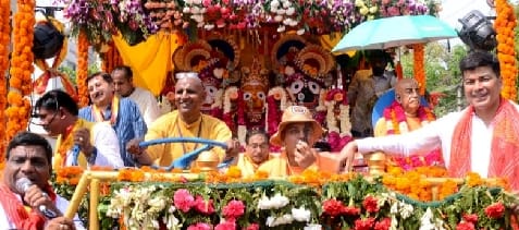 ‘हरे रामा, हरे कृष्णा’ की धुन से झंकृत हुई नाथ नगरी