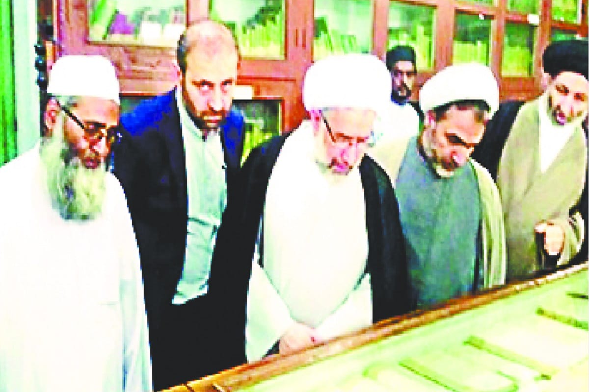 Iranian delegation reached Darul Uloom and got information about training