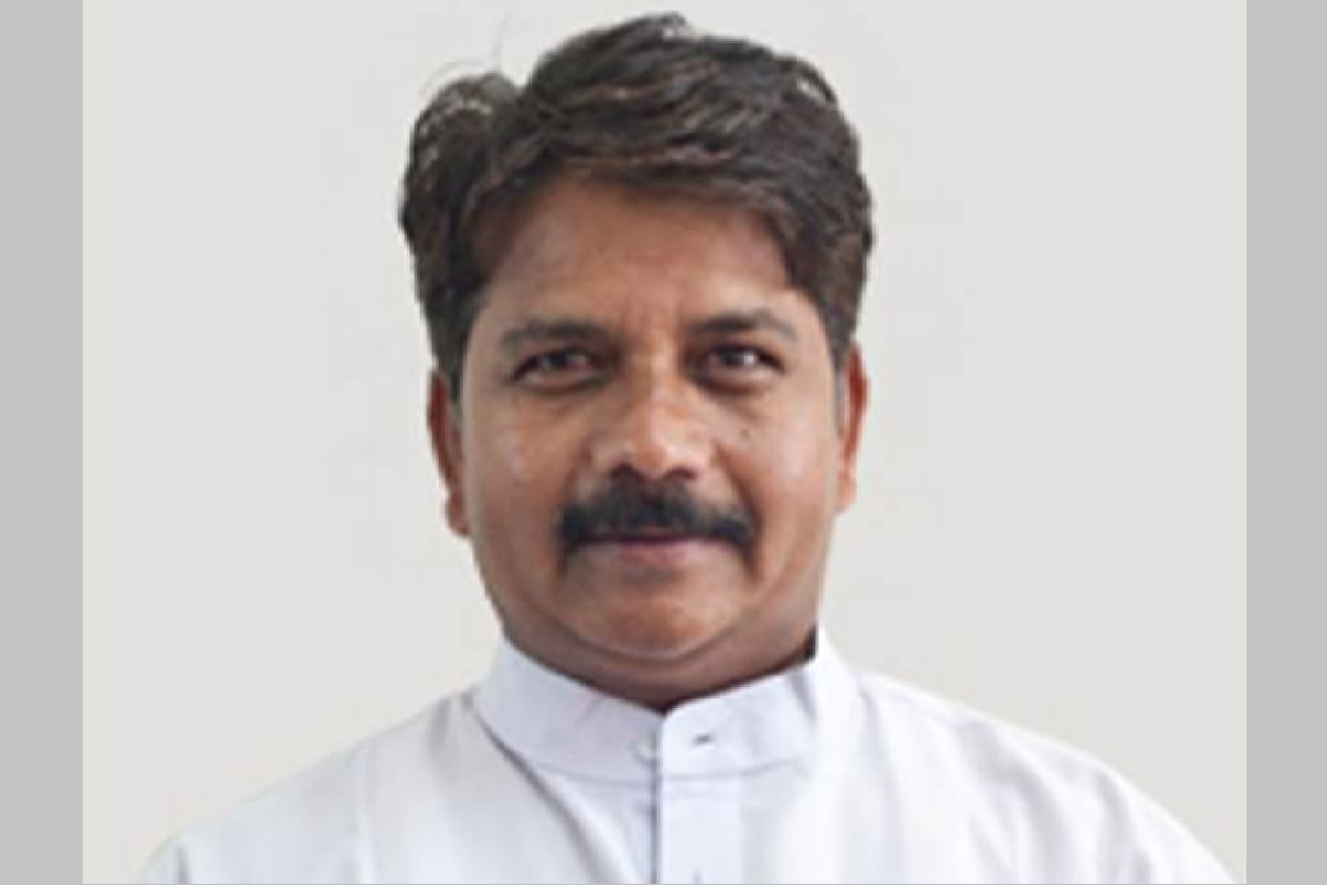 Man called Home Minister Bala Bachchan and complained to Madhya Pradesh IPS officers