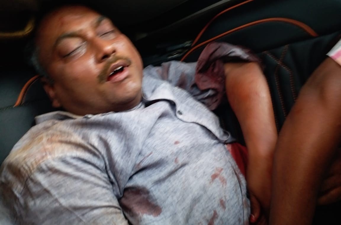 Petrol pump owner son shot for loot in mau