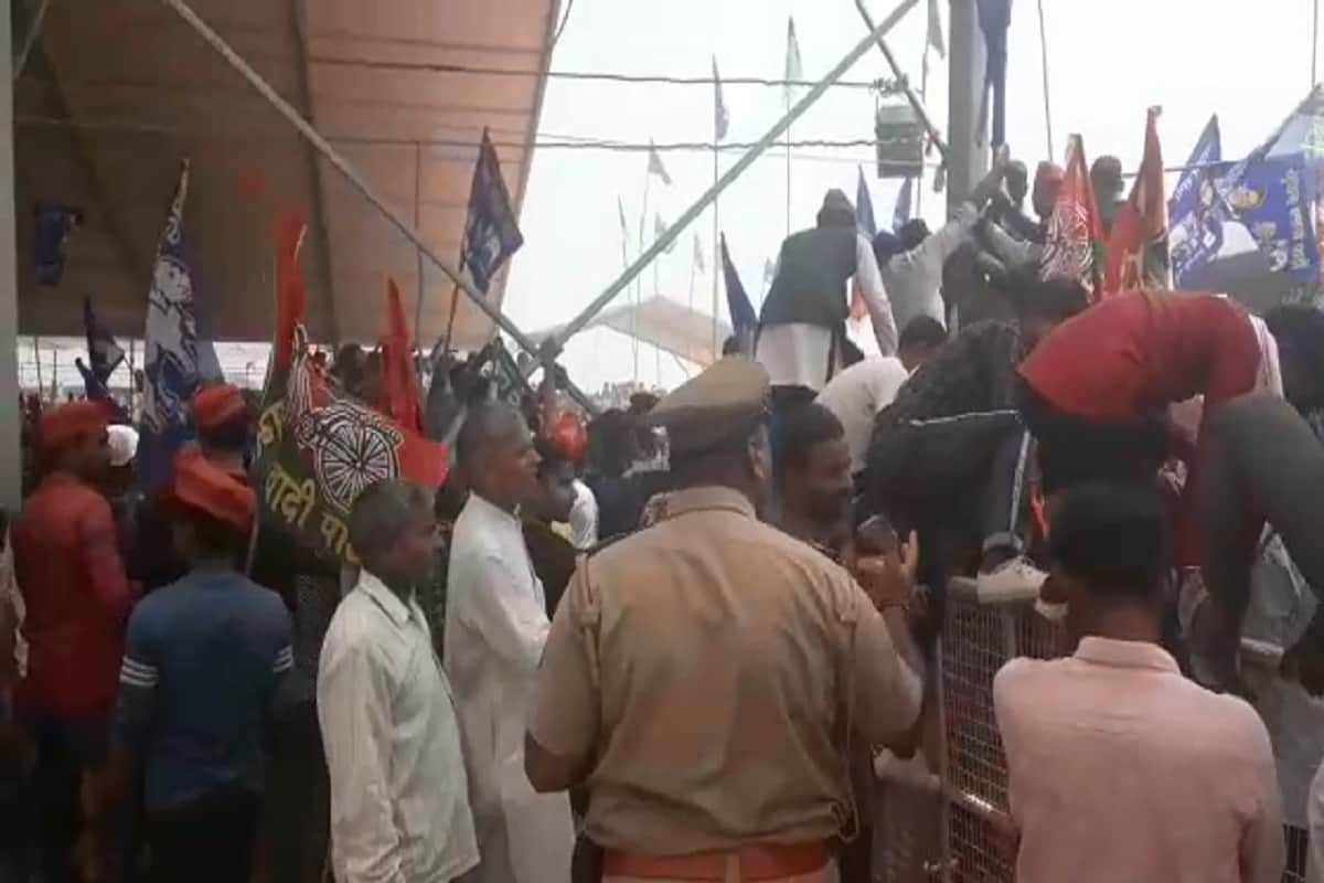 Crowd of heavy supporters in Mayawati rally in Meerut and ruckus