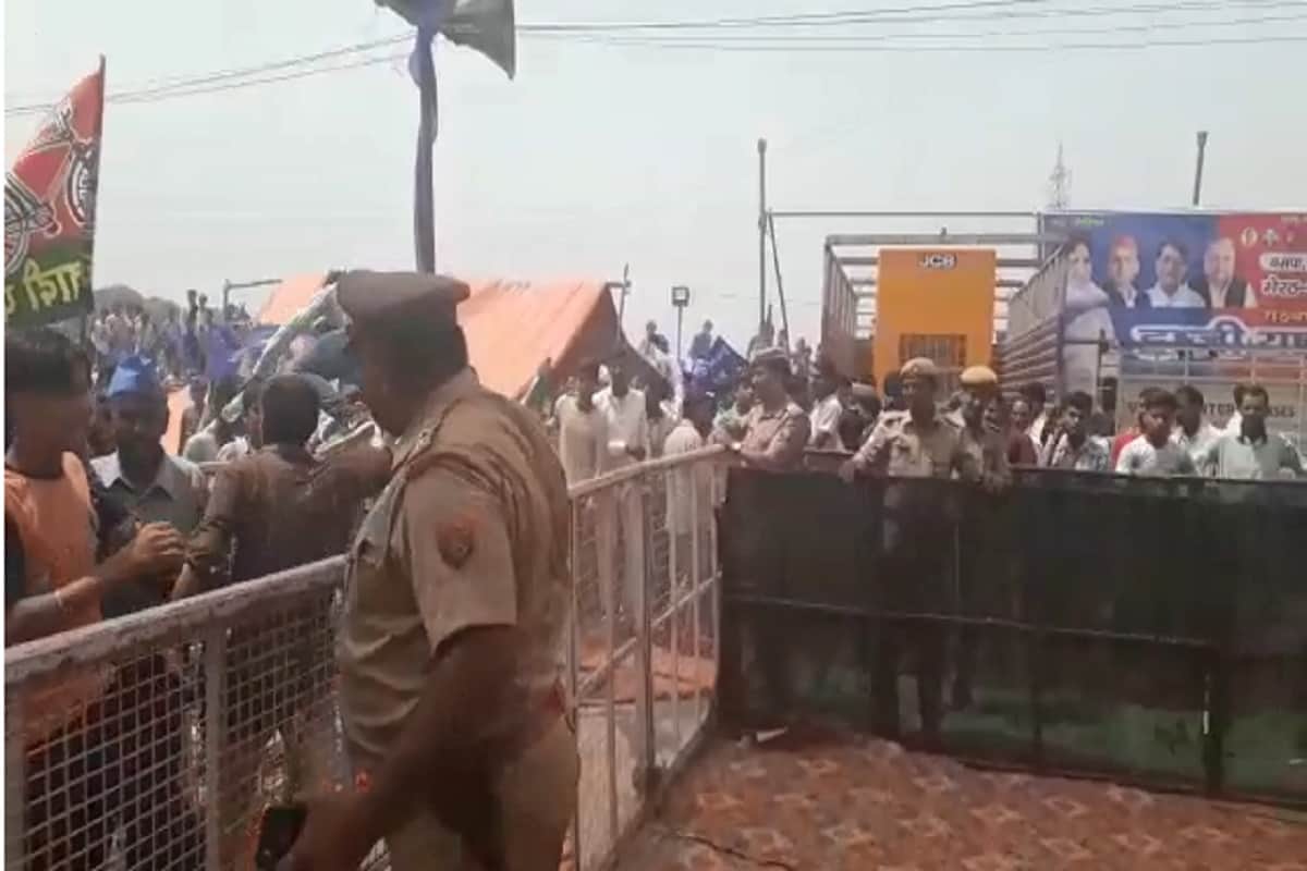 Crowd of heavy supporters in Mayawati rally in Meerut and ruckus