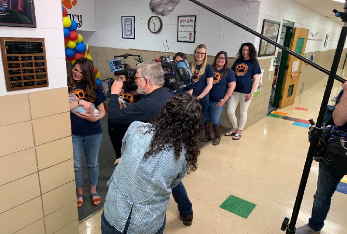 Seven teachers at a Kansas elementary school are pregnant at the same time