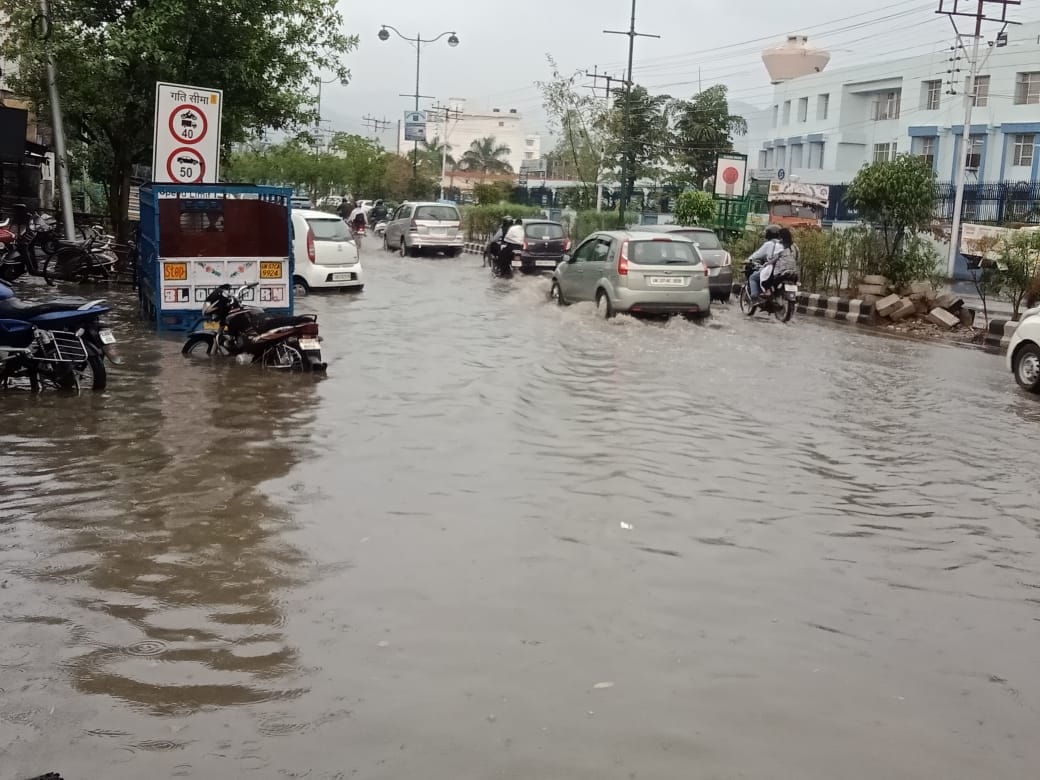 hailstorm and heavy rain in dehradun