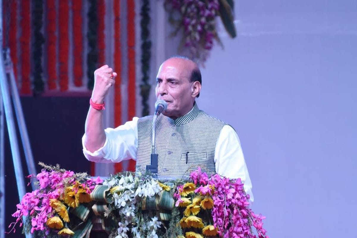 Lok Sabha Elections 2019 Rajnath Singh Says SP BSP alliance even after lump