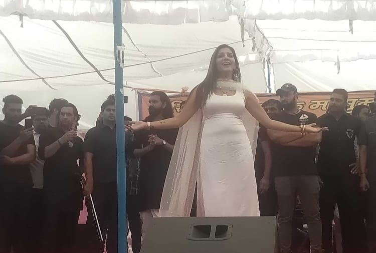 Sapna chaudhary's program at brahmanwas village of julana