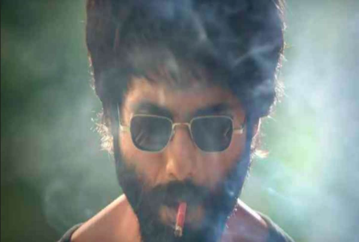 Shahid Kapoor changed his hair style in every film after his father advice said in Kapil Sharma show