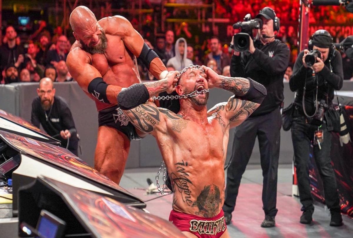 Wrestlemania 35, Rollins defeated Lesnar to win Universal championship