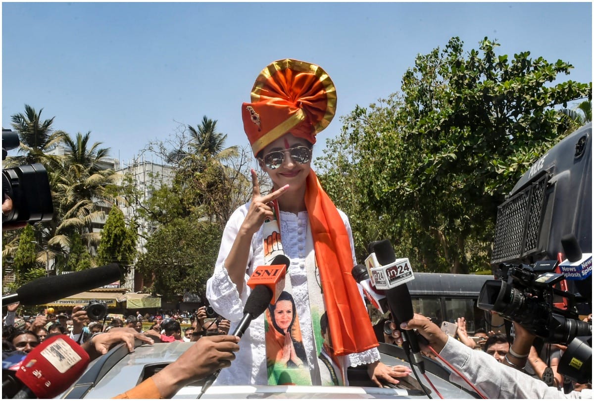 Lok Sabha Elections 2019: Urmila Matondkar files nomination from Mumbai North