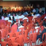 सुषमा स्वराज के कार्यक्रम में मौजूद भाजपा कार्यकर्ता व अन्य लोग