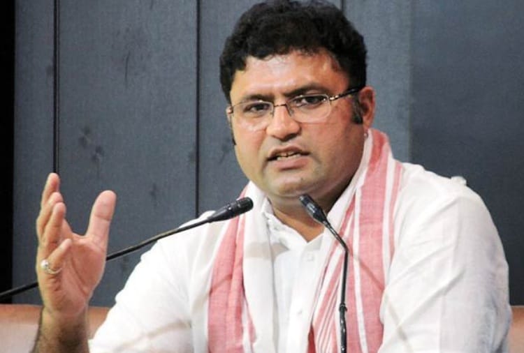 Lok Sabha Elections 2019, Ashok Tanwar Tweet for Financial Help, Users Suggested Robert Vadra Name