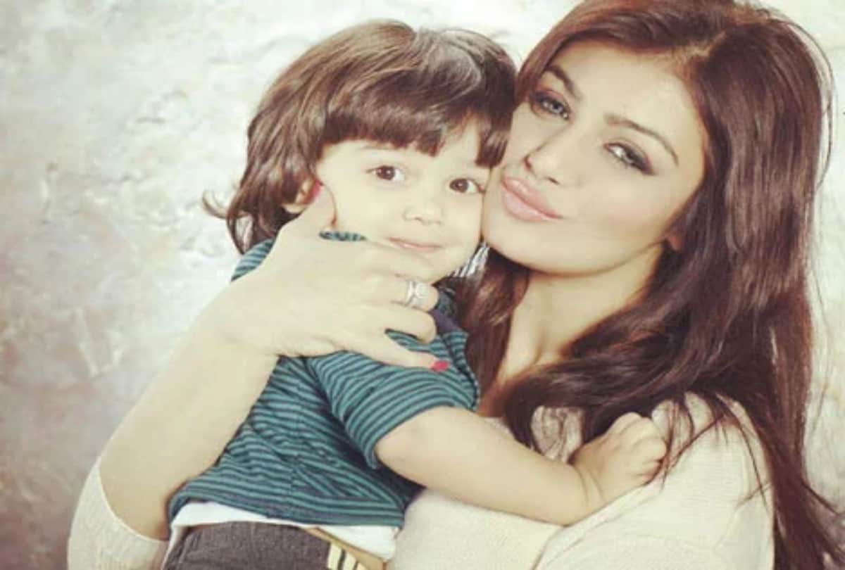 see Ayesha Takia son photo Mikile on her Birthday