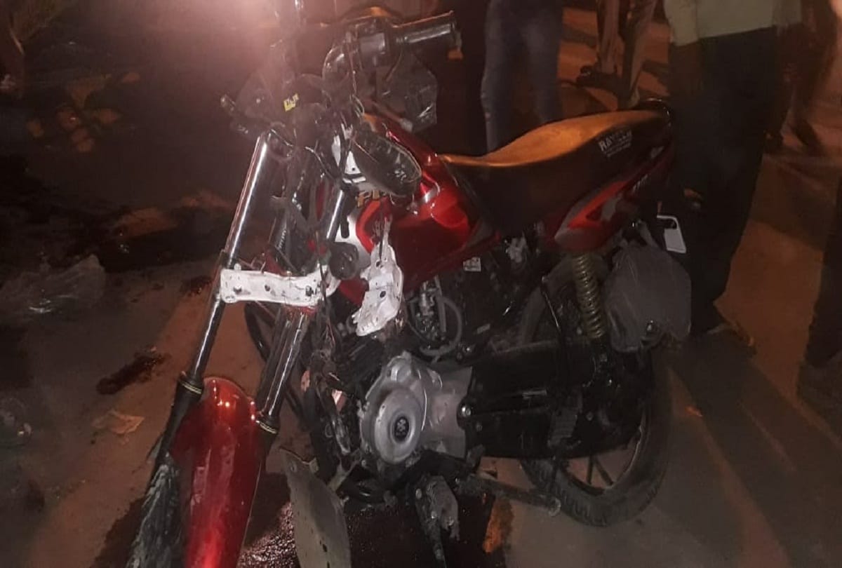 truck hit bike three people dead in lucknow