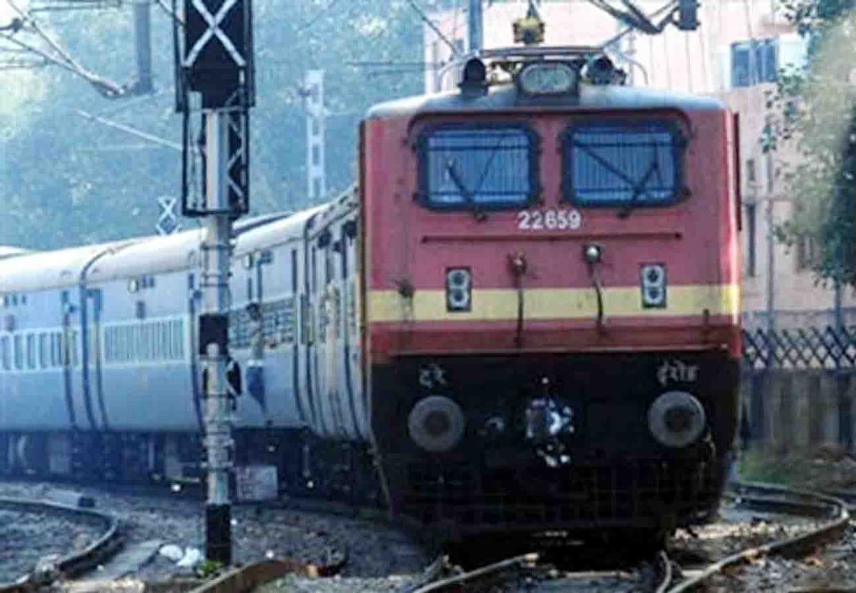 OHE line broken Kanpur Lucknow route Obstructed
