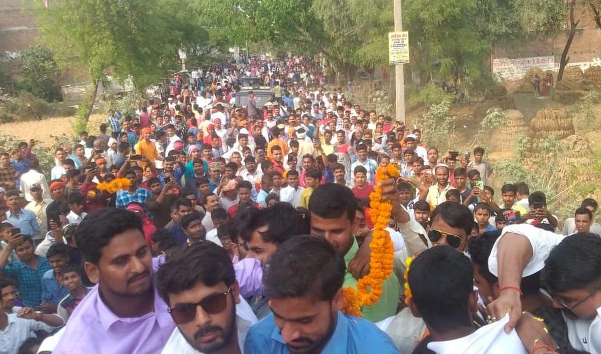 Dinesh lal yadav Nirahua road show in azamgarh in loksabha election 2019
