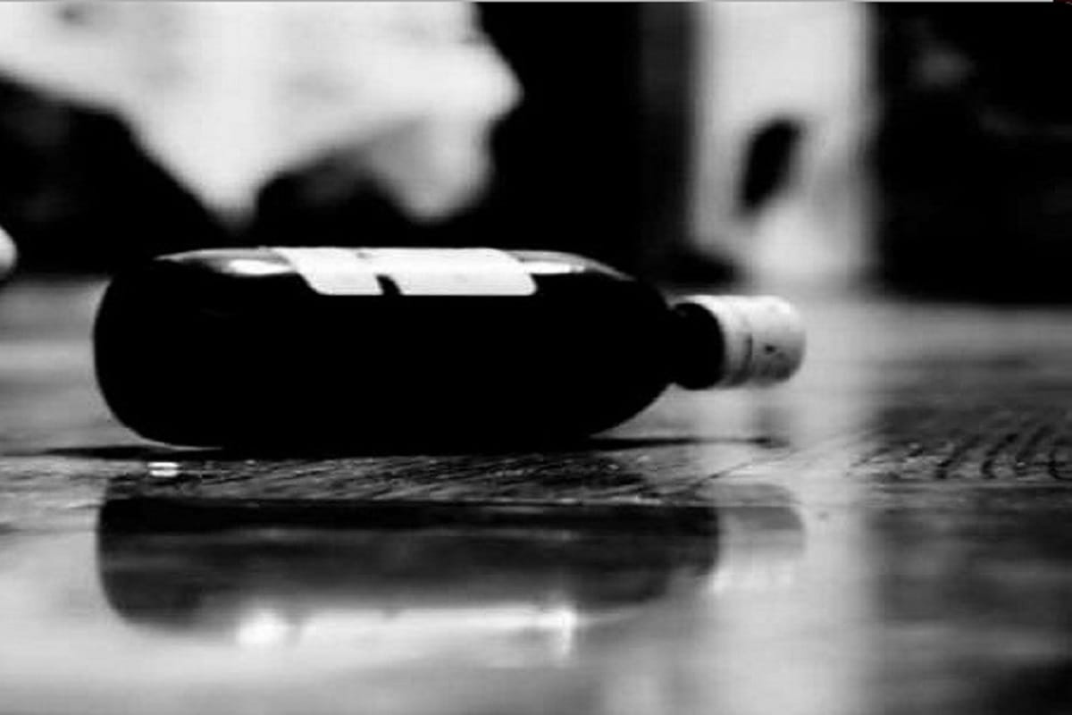 Muzaffarnagar, Controversy in husband and wife and women ate poisonous substance