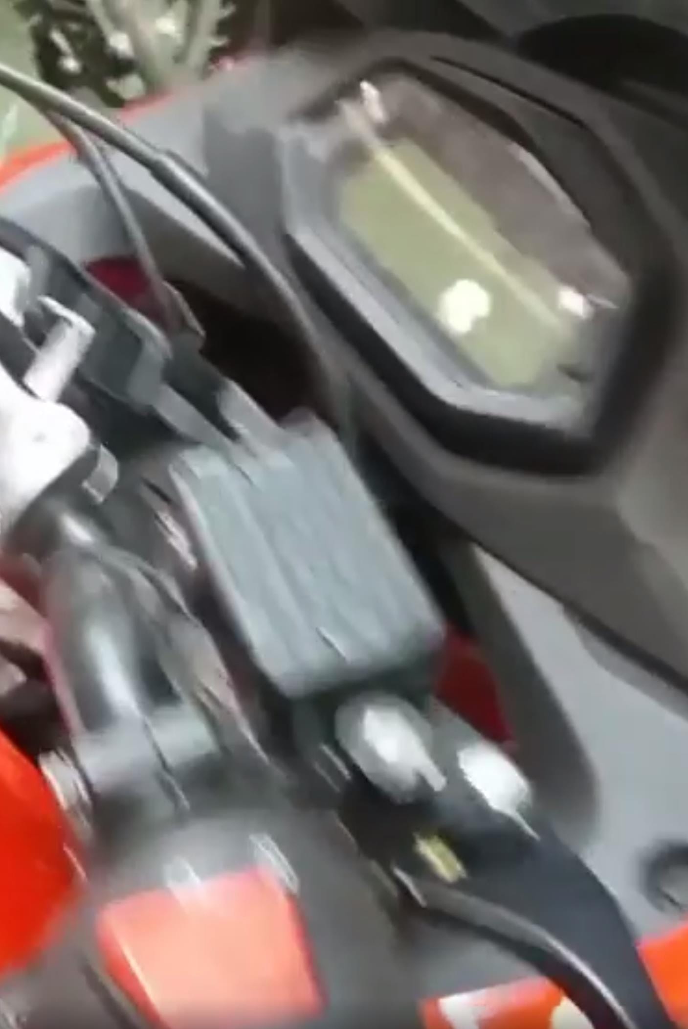 Upcoming Hero Karizma production pics leaked, could be launched in later in 2019 or 2020 auto expo