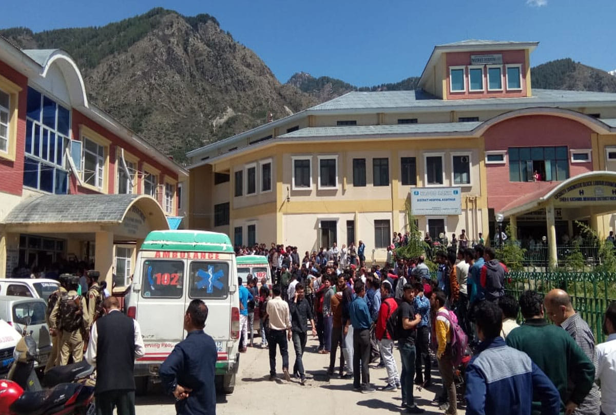 rss leader chandrakant sharna and his pso shot by militants in kishtwar jammu kashmir