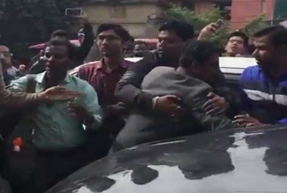 Nawazuddin Siddiqui says I got a hand fracture a muscle pull being dragged for a selfie