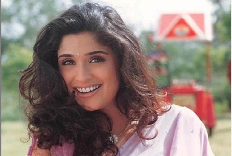 actress anjala javeri was discovered by Vinod Khanna now where she is