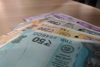 VIDEO : invest in this global market and earn money