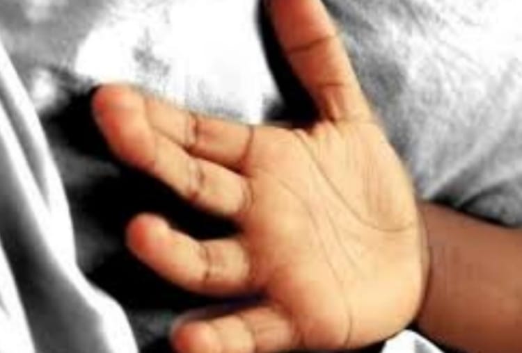 two year old girl died in an accident in lucknow
