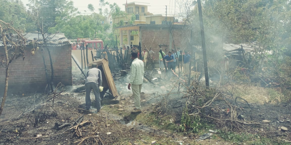 fire on house near chamunda temple rishikesh