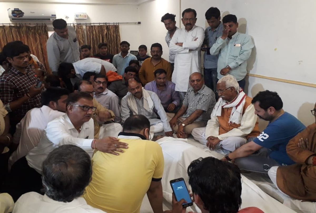 bjp mla jagan prasad died in agra UP Chief Minister tribute