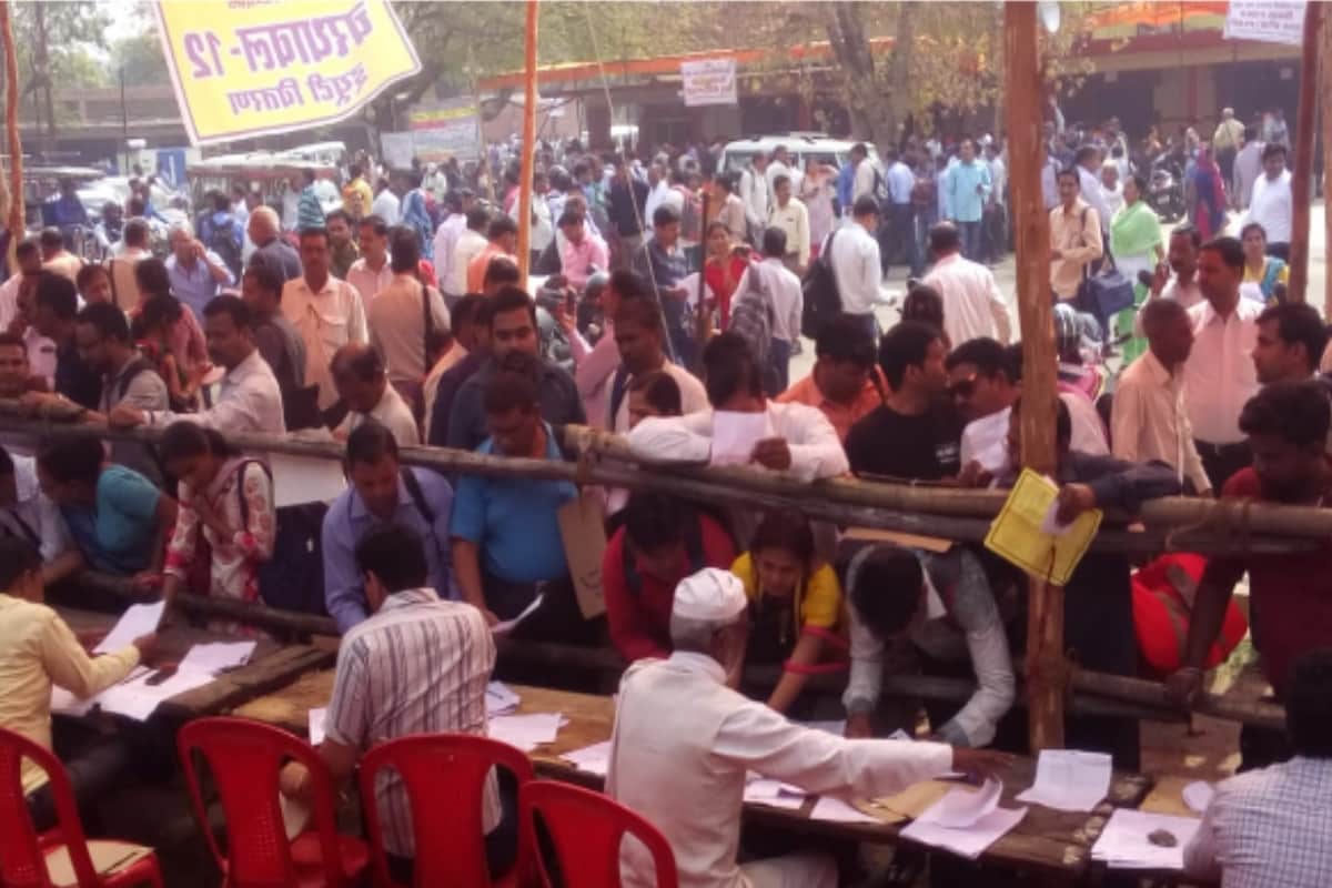Lok sabha Election 2019: Polling parties departing for west up eight lok sabha seat