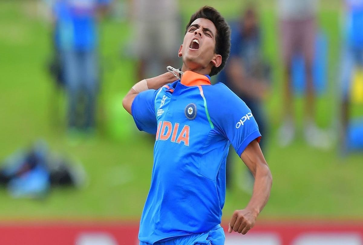Rahul Dravid supported injured bowler Kamlesh Nagarkoti